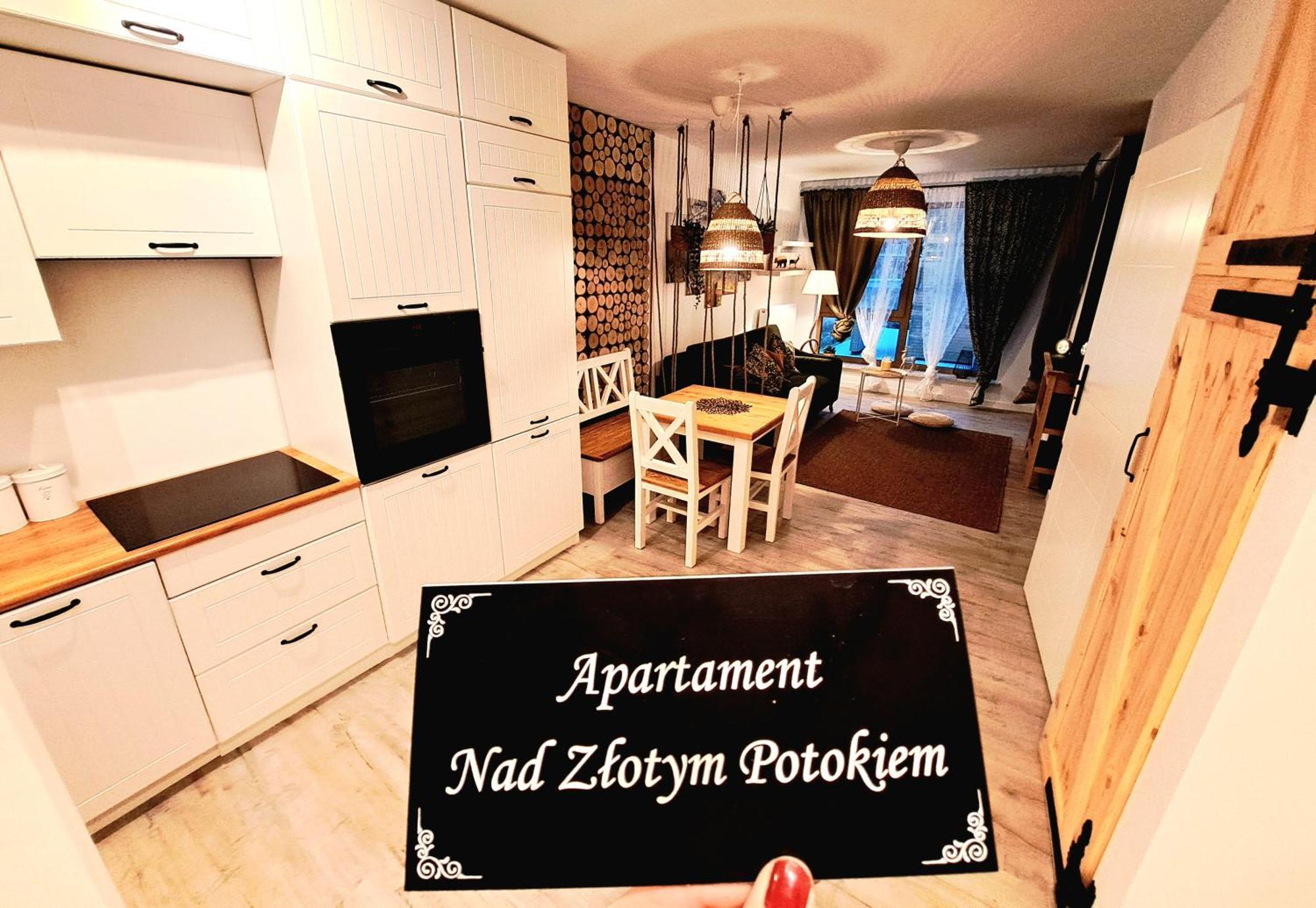 Apartamenty Nad Zlotym Potokiem 斯克拉斯卡波伦巴 外观 照片